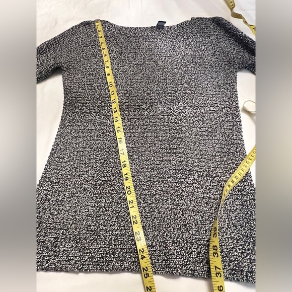 🛍️LIZ CLAIBORNE SPORT Black and white heather knit‎ sweater size S. - Picture 12 of 12